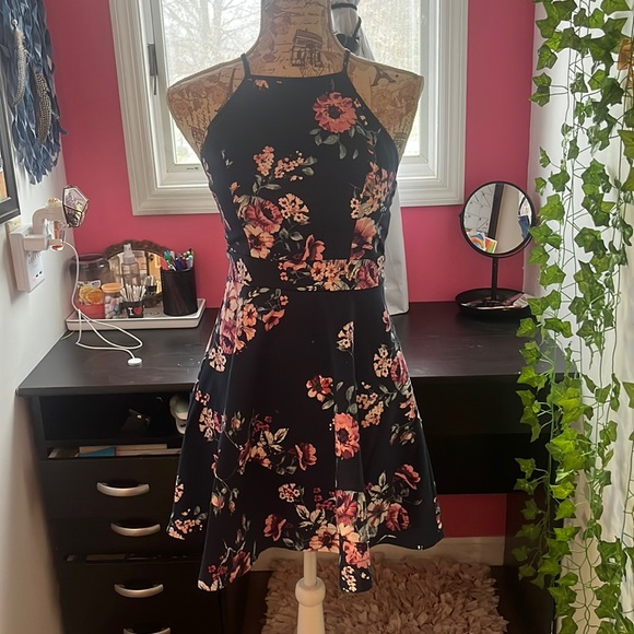 Speechless Dresses & Skirts - navy floral homecoming dress.